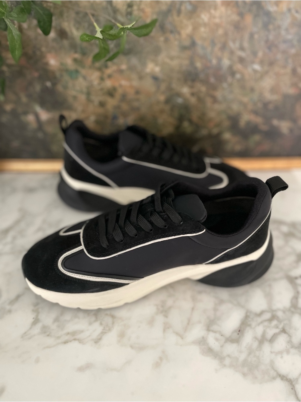 New Tory Burch Good Luck Sneakers Leather Suede Trainers Black & White Size 9.5 - Picture 7 of 10